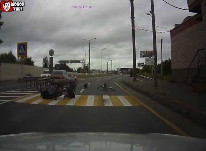 Video :A couple and their child are almost killed by a drunk motorist